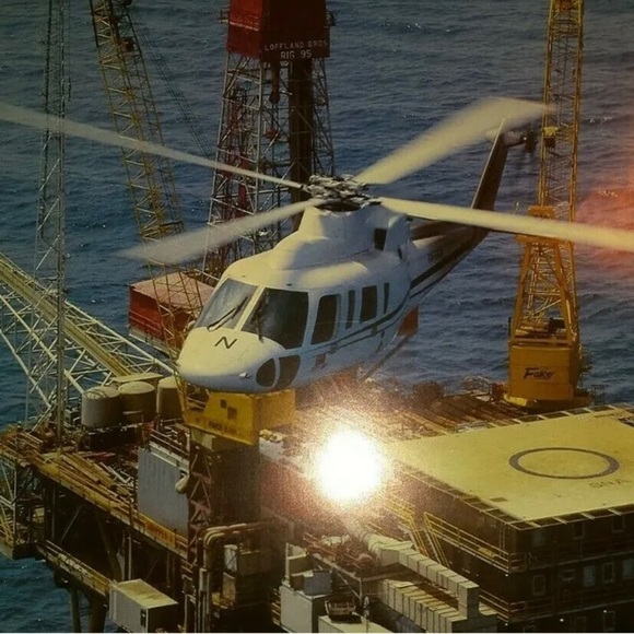 Vintage (5) 8x10 Prints Sikorsky Helicopter UH-60A Black Hawk Oil Transport - Picture 3 of 6